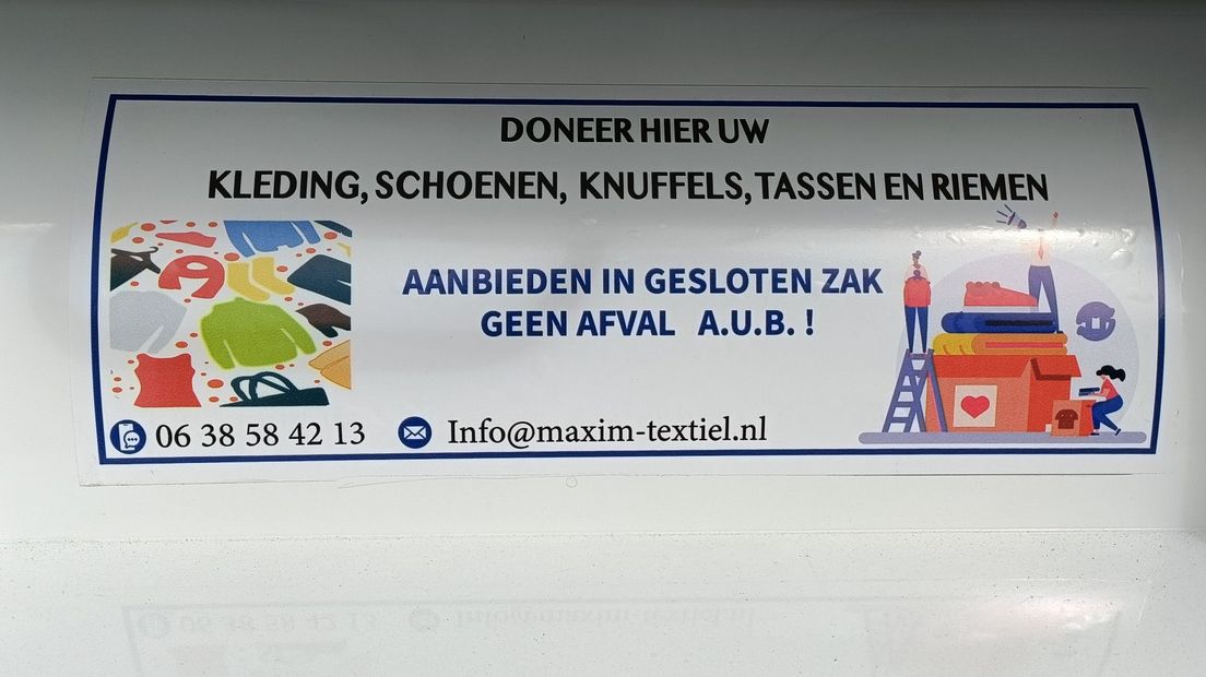 Op de sticker op de container staat dat je kan doneren.