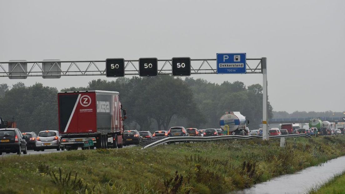 Flinke verkeershinder door meerdere ongevallen op de A28 bij Staphorst
