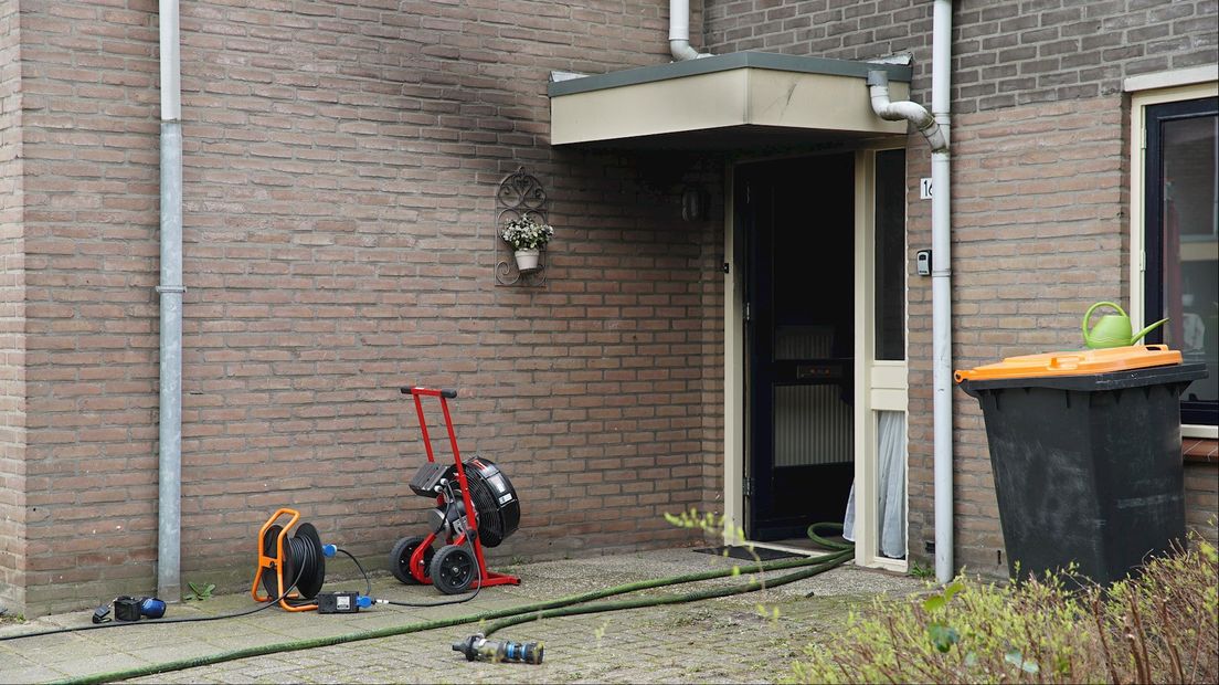 Brand in huis Van Zalingenstraat Deventer, buurman redt bewoonster