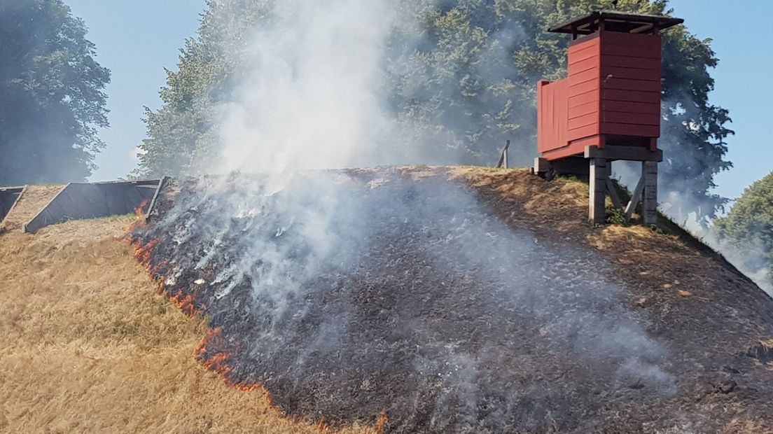 Brand op de vestingwal in Bourtange