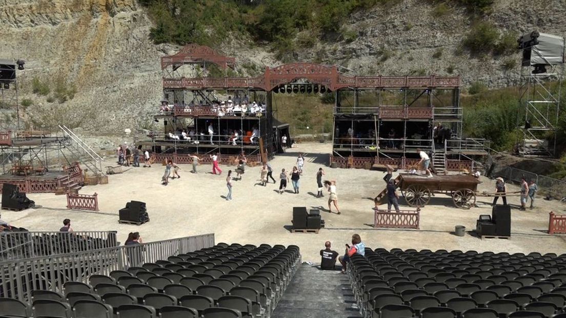 Het steengroevetheater biedt plek voor 3000 toeschouwers