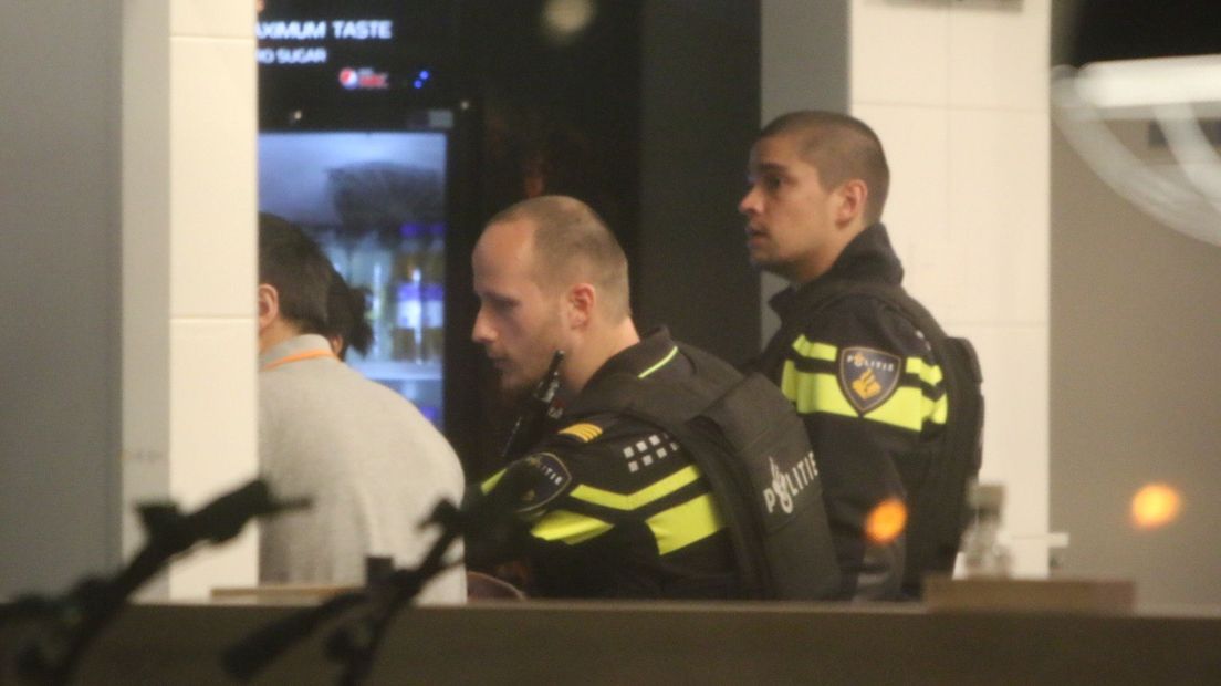 De politie onderzoekt de overval