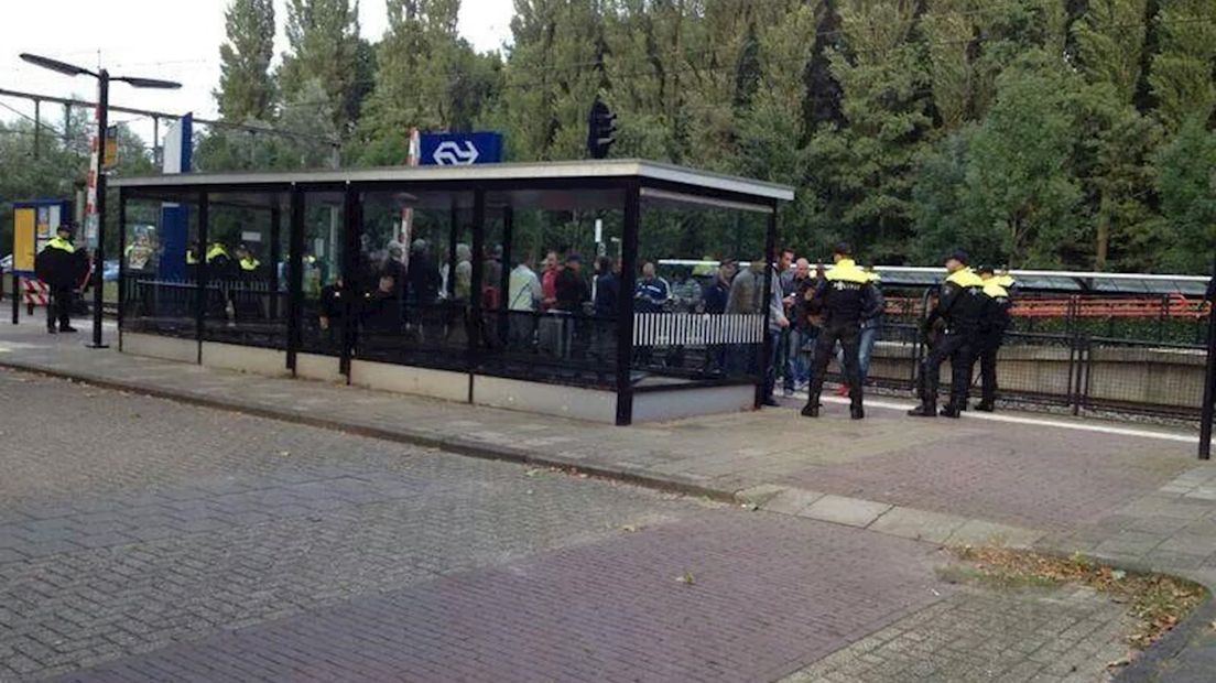 Politieactie tegen supporters Go Ahead Eagles in Wijhe