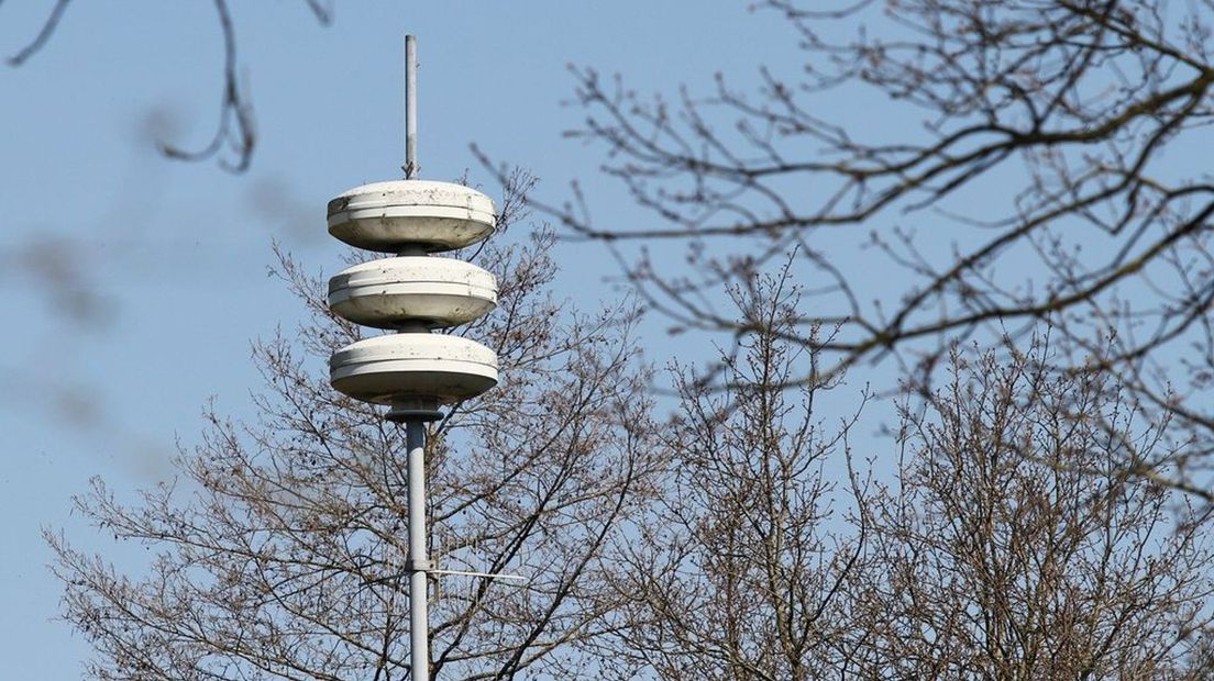 Om 12.00 uur gaat het luchtalarm weer af.
