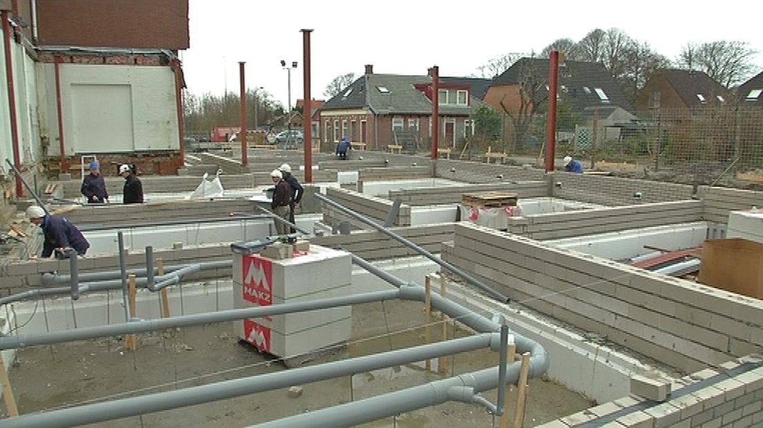Het dorpshuis in aanbouw, in 2014