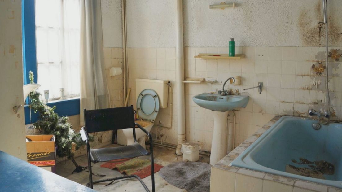 Buren 'Horrorhuis' geschokt over foto's op Funda