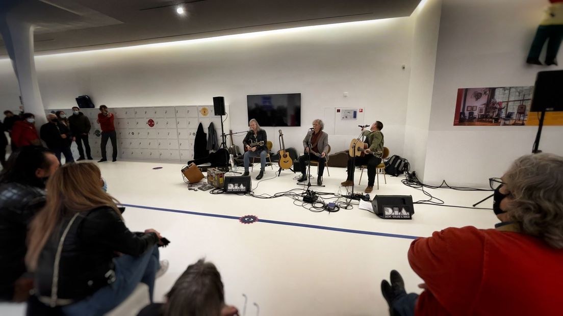 Erwin Nyhoff, Erwin Java en Sean Webster geven een protestconcert in het Drents Museum
