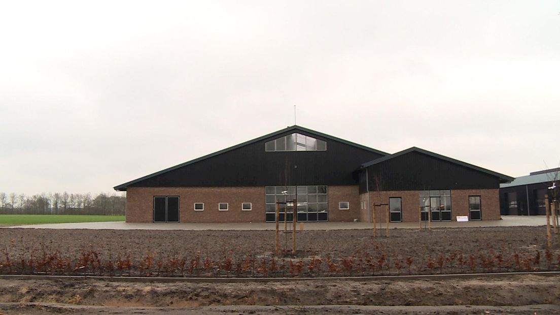 Aannemers Overijssel Boeren Goed Met Bouw Van Stallen - RTV Oost