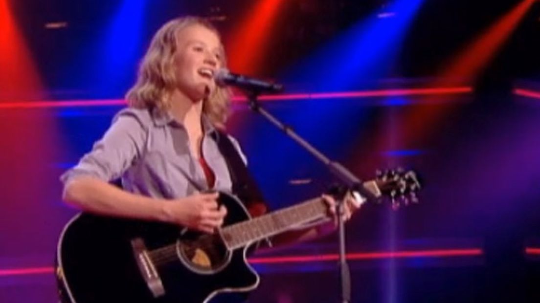De eerste eigen single van Laura van Kaam uit Dinxperlo is vanaf vandaag te beluisteren.