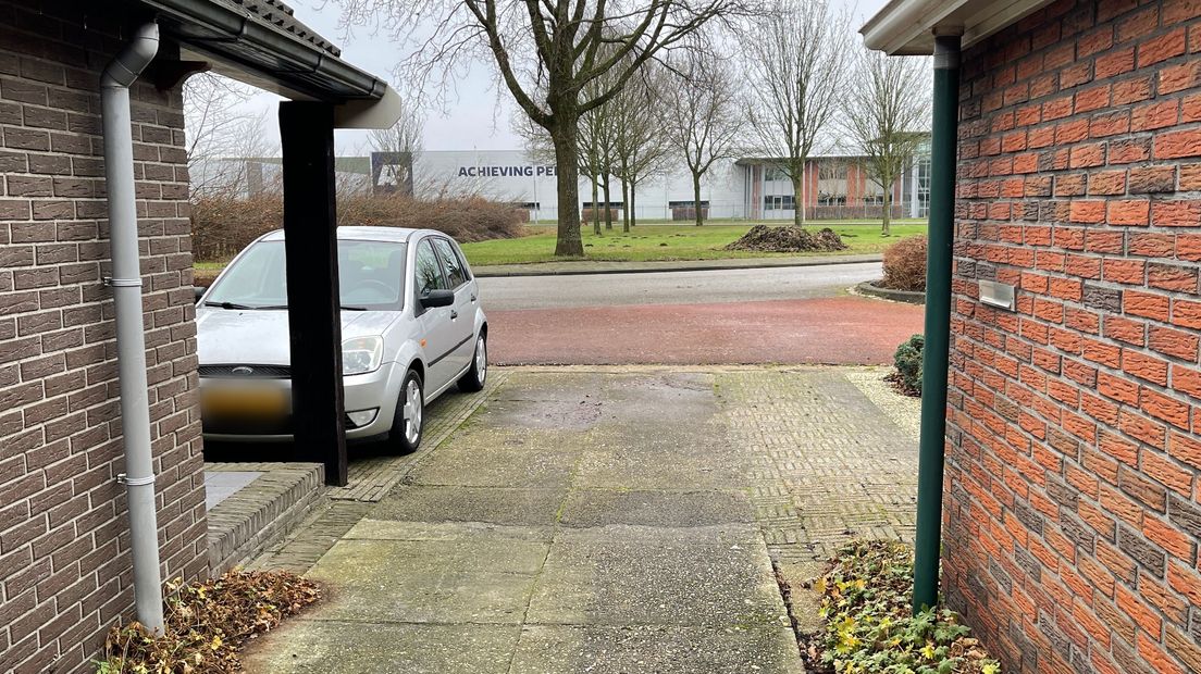Aan de andere kant van de Rengerslaan ligt al een bedrijvenpark