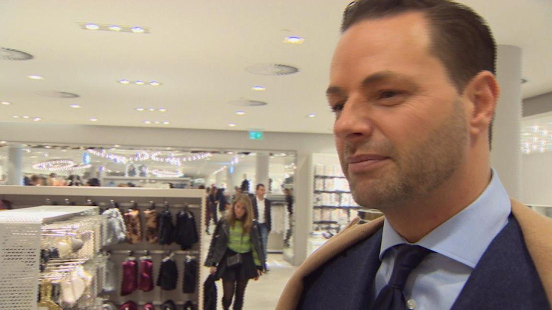 Rotterdamse stylist Fred van Leer opgenomen in het ziekenhuis - Rijnmond