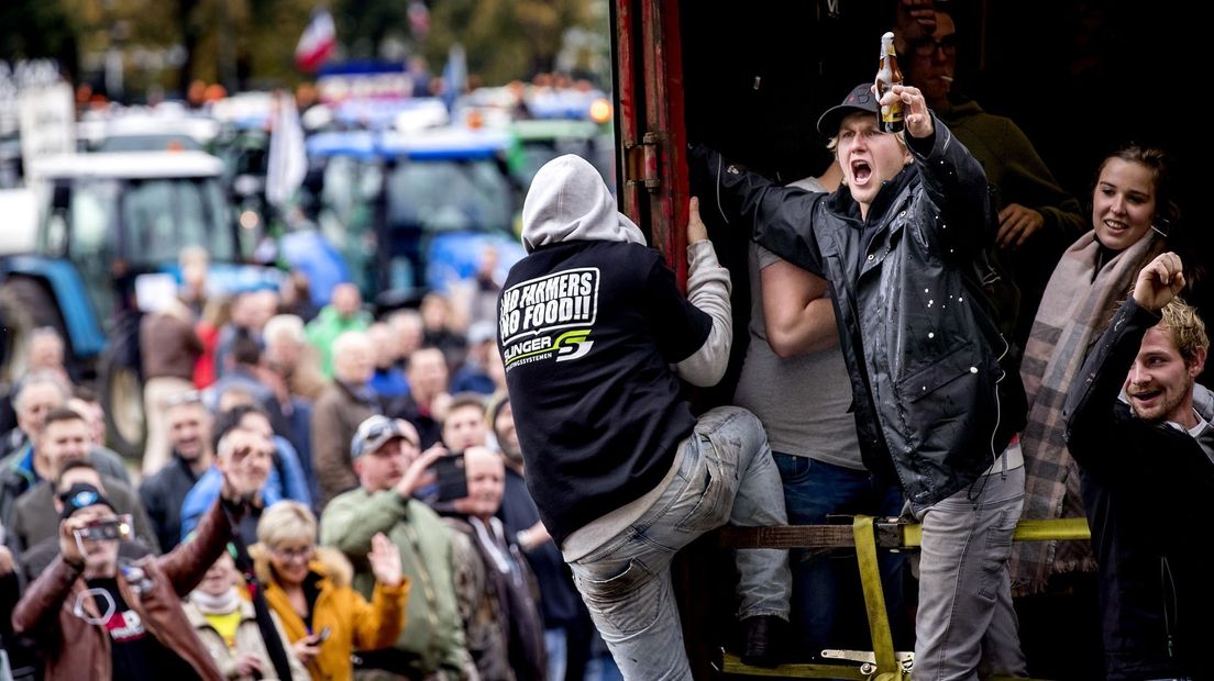 Demonstrerende boeren op het Malieveld