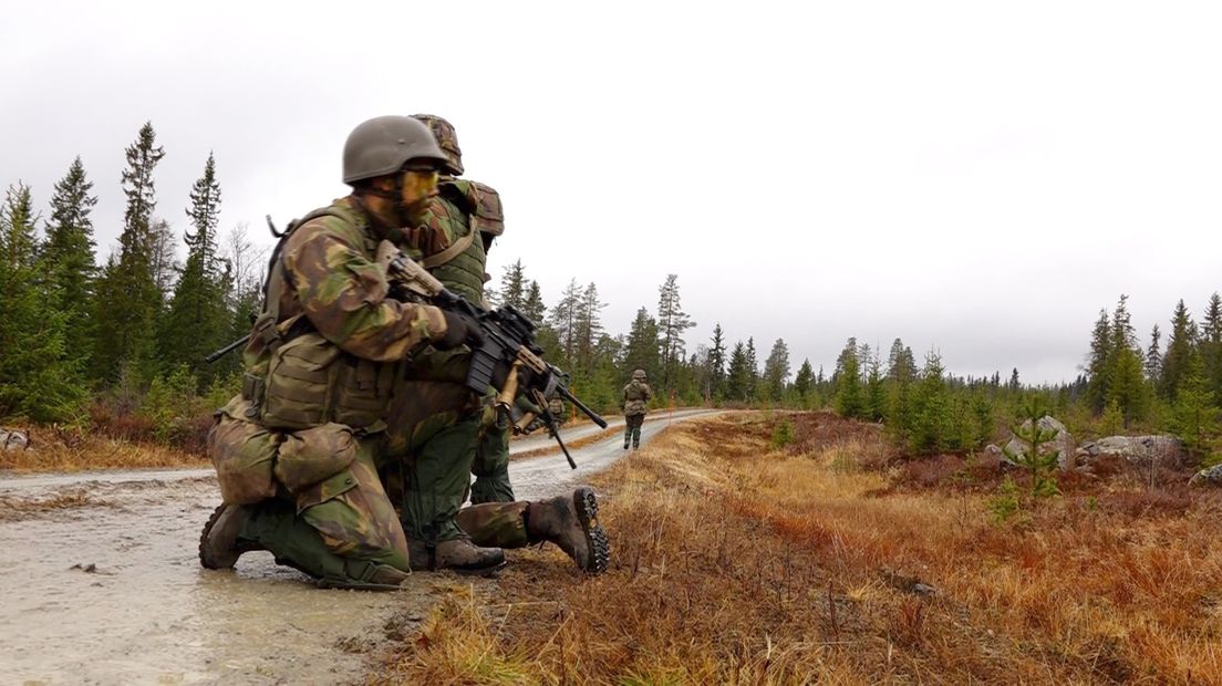 Drentse militairen in het landschap bij het Noorse Rena (Rechten: RTV Drente/Jeroen Kelderman)