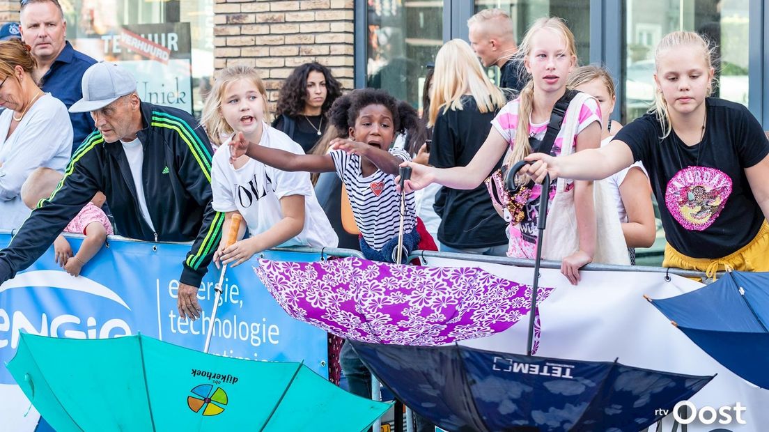 Reclamekaravaan bij de Profronde Almelo