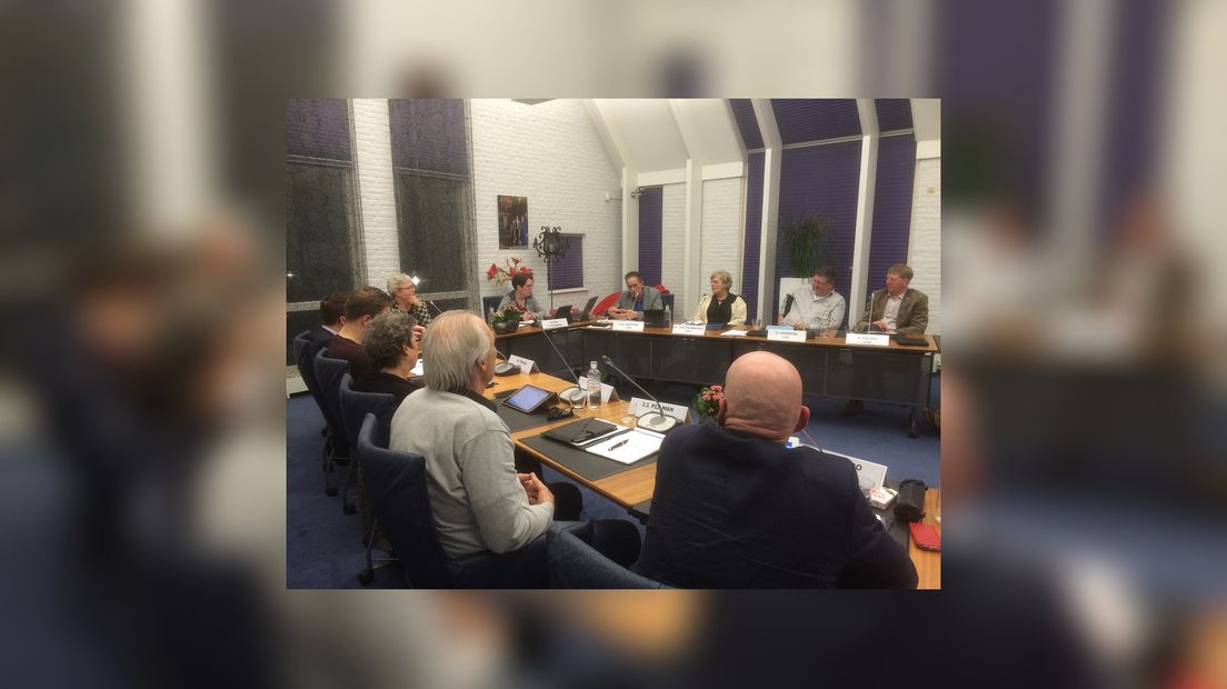 De gemeenteried fan Littenseradiel stimt oer komst flechtlingen nei Wommels