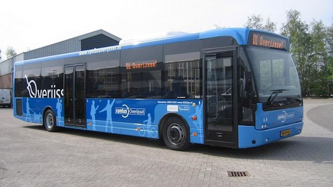 Leerlingen zelf met de bus