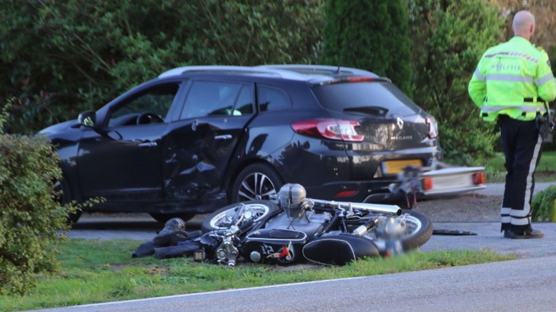 Motorrijder Ernstig Gewond Na Botsing Met Auto - RTV Drenthe