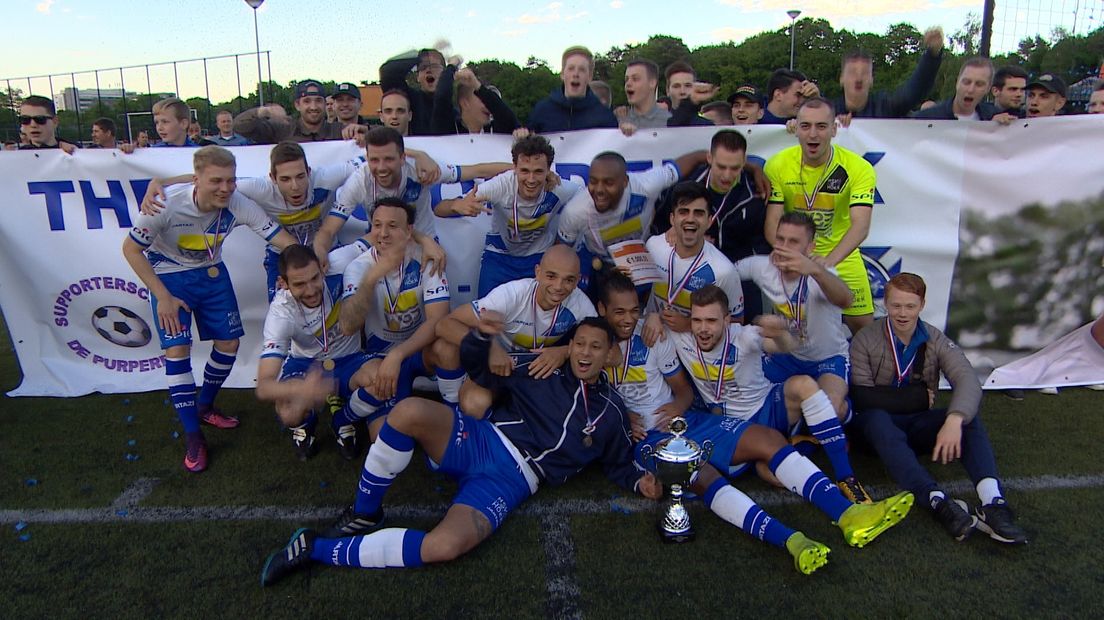 Hoek wint derde districtsbeker in vijf jaar (video)