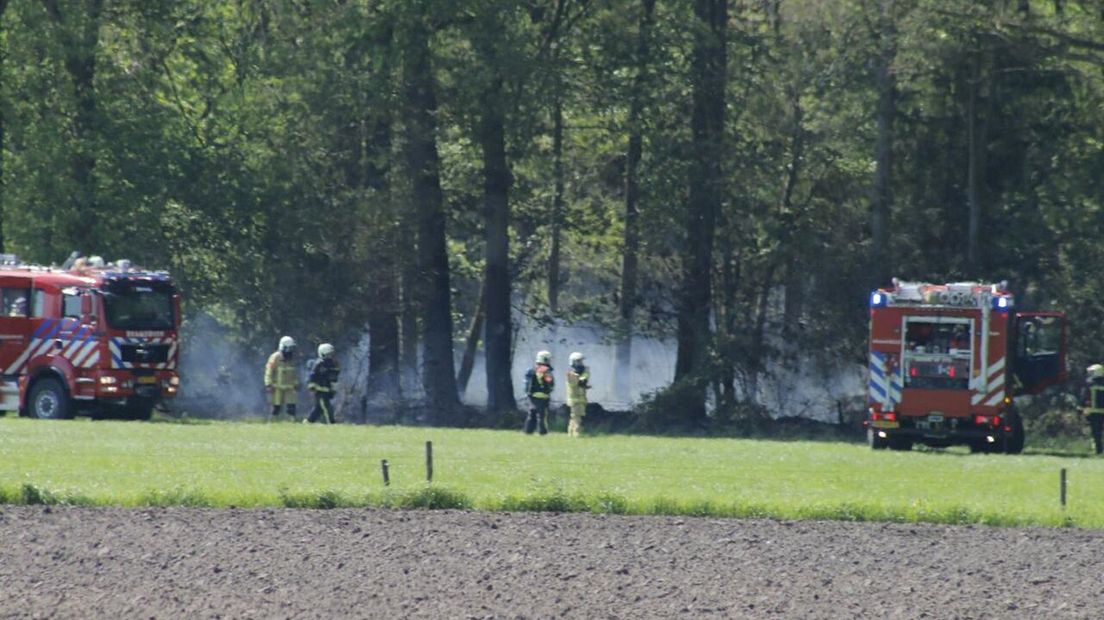 De brandweer in actie bij Markelo