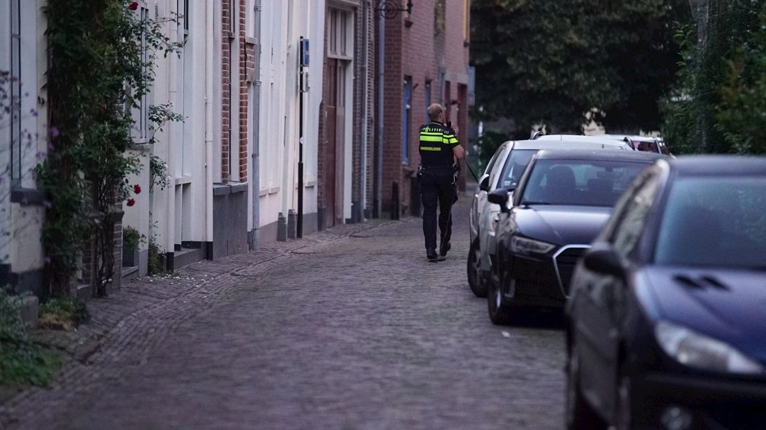 Politie zoekt naar inbreker in Deventer