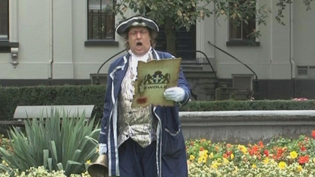 Zwolse stadsomroeper Peter Vader