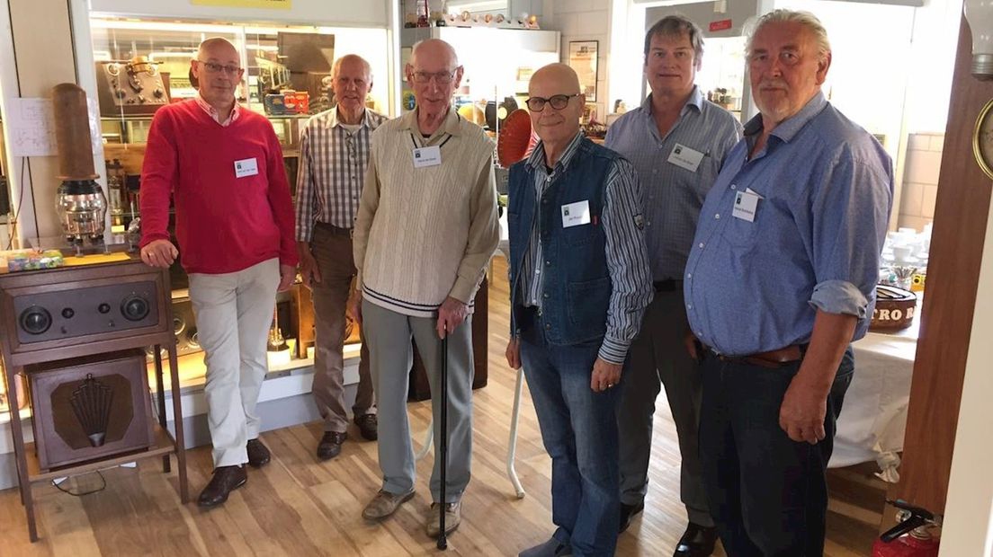 De vrijwilligers van het radiomuseum in Hengelo