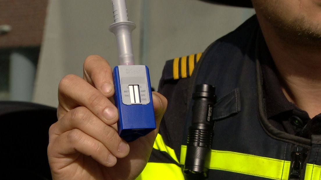 politie_drugstest_close