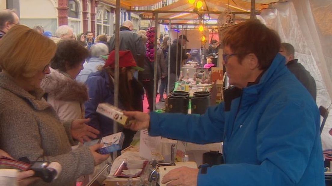 Dordtse kerstmarkt trekt weer honderdduizenden liefhebbers Rijnmond