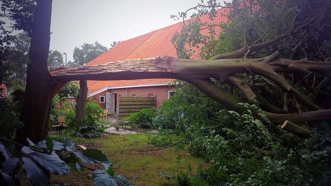 Wateroverlast En Stormschade Door Onweer - RTV Drenthe