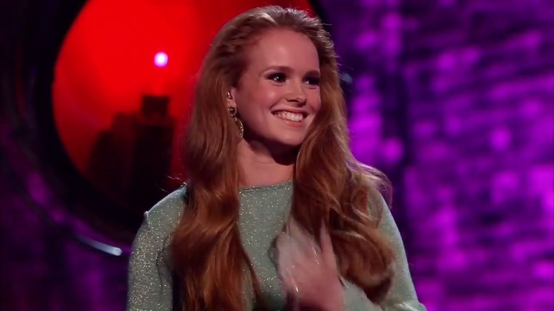 Isabel bij laatste acht in The Voice of Holland (video)