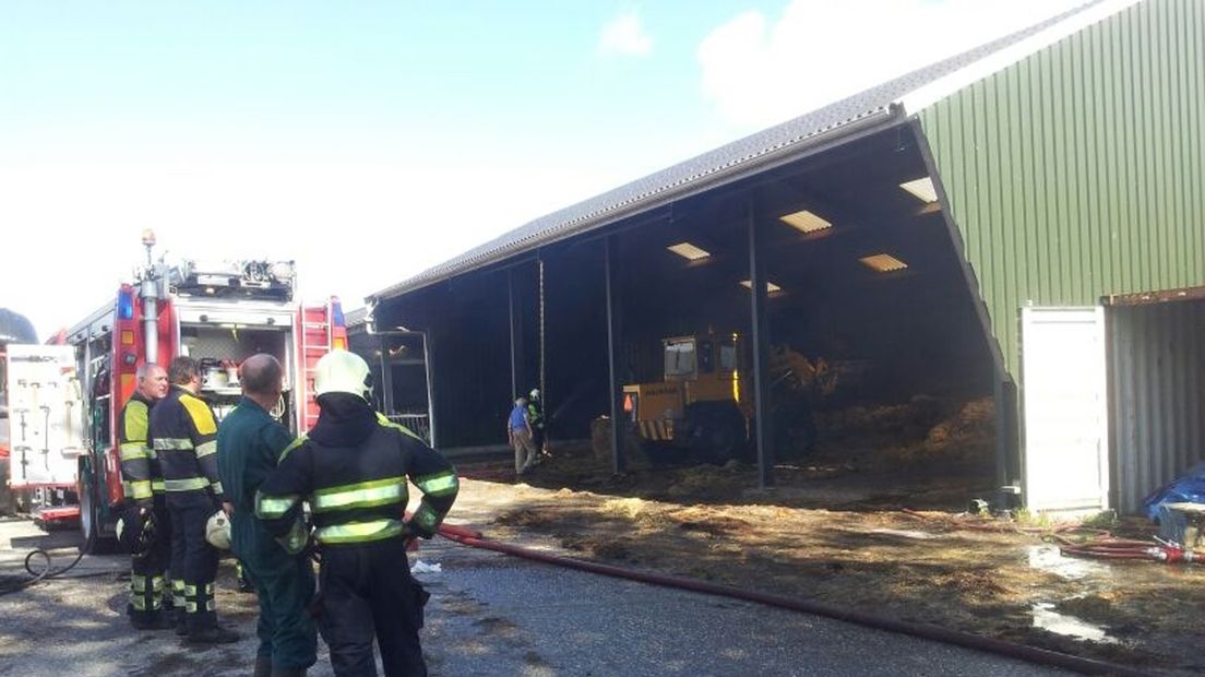 Schuurbrand in Oldehove door hooibroei - RTV Noord