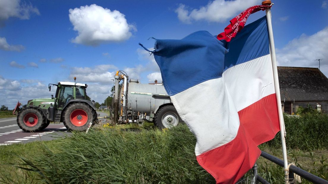 De omgekeerde vlag in Aduard