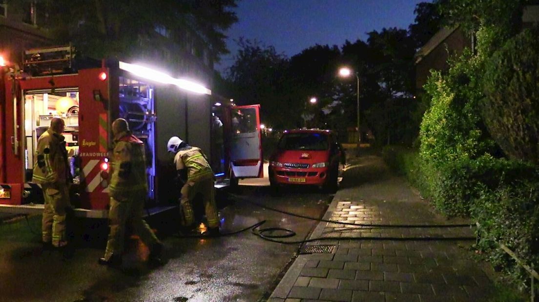 Brand achter woning in Enschede