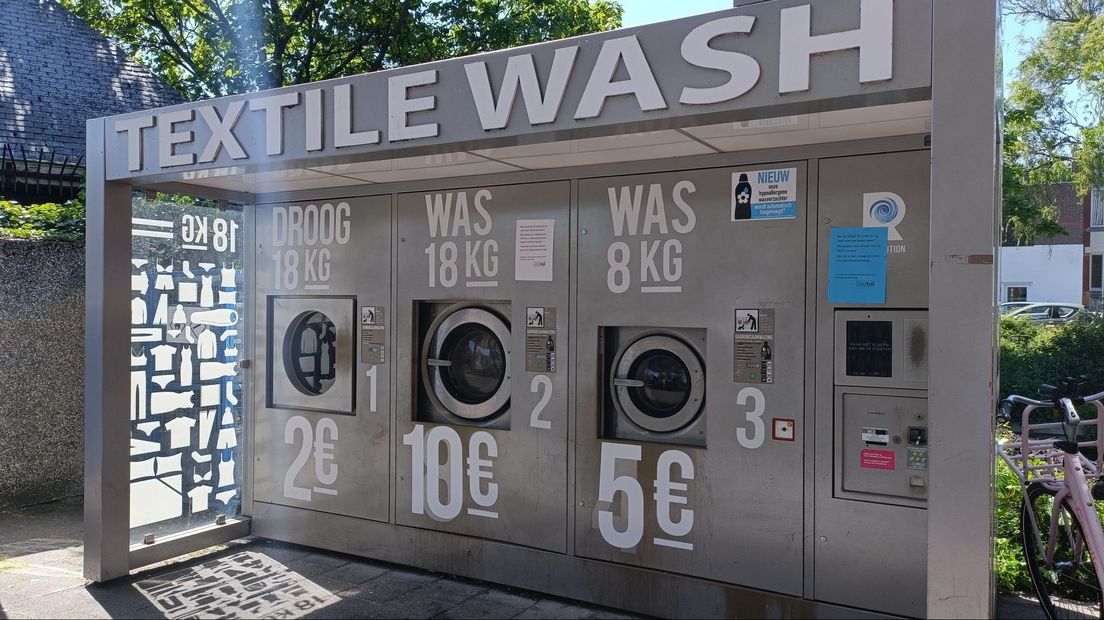 Deze enorme wasmachines bij de benzinepomp worden steeds populairder
