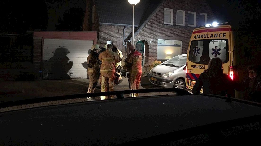 Brandweer doet metingen in Almelo