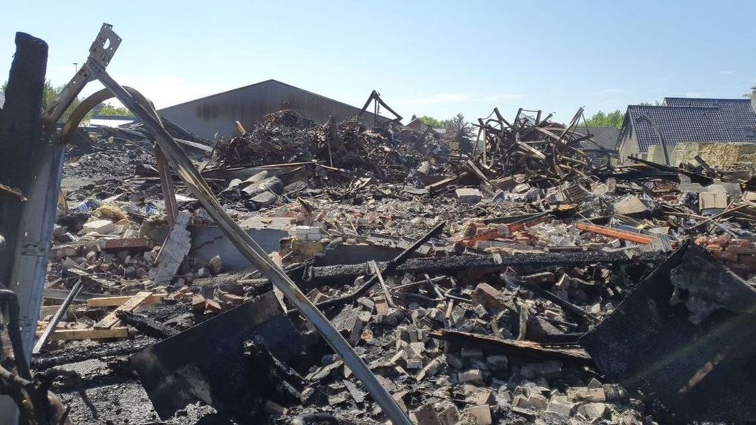 De ravage na de brand in Oldebroek.