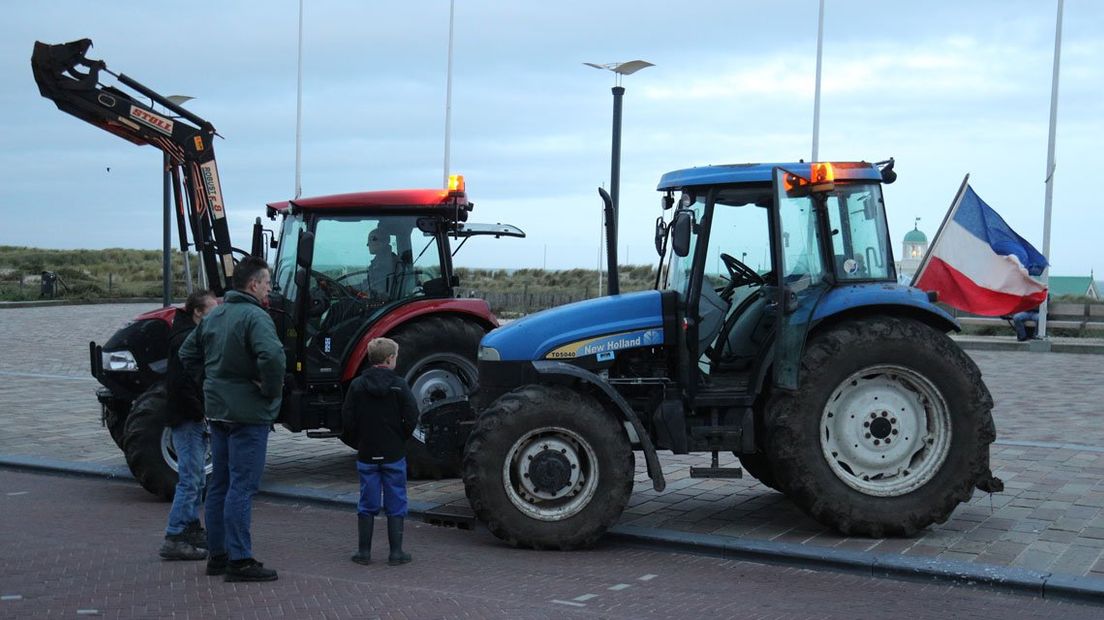 Eerste tractors voor bezetten hotel Noordwijk
