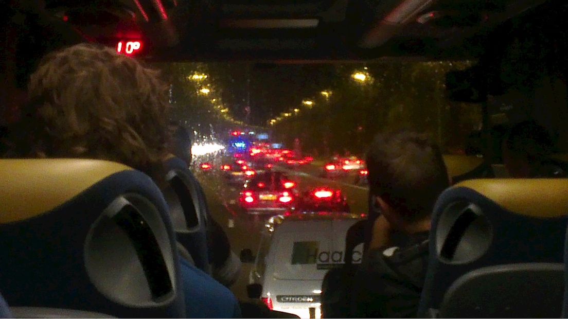 Lange file na ongeluk A35