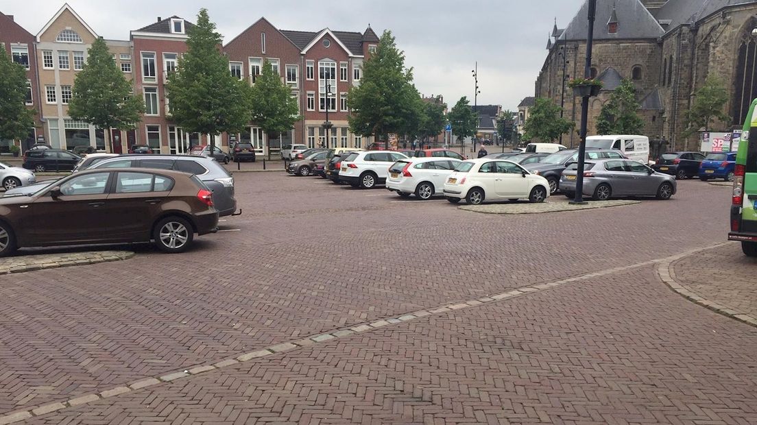 Oldenzaal ontvangt 90.000 euro minder parkeergeld door het gebruik van de parkeer-app