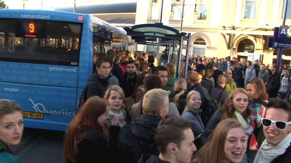 Statenlid Buursink luidt de noodklok over kwaliteit Zwols busvervoer