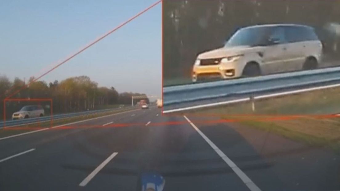 Nieuwe beelden ongeluk A1, politie zoekt lichtkleurige Range Rover Sport