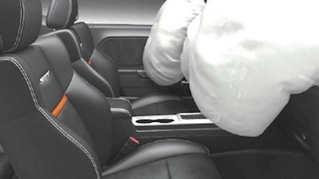Airbags uit 30 auto's gestolen RTV Oost