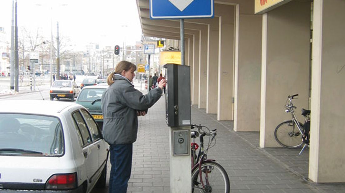 Middenstand Emmen blijft tegen betaald parkeren (archieffoto)
