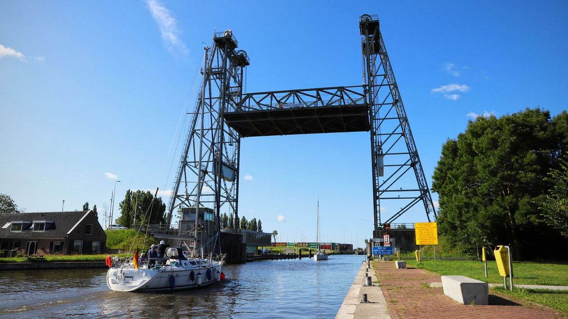 Hefbrug Alphen aan den Rijn week dicht voor onderhoud - Omroep West