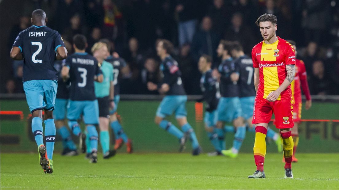 Sam Hendriks baalt na de 0-1 van PSV