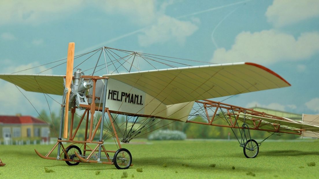Model van de Helpman 1 gemaakt door Henk Blouw.