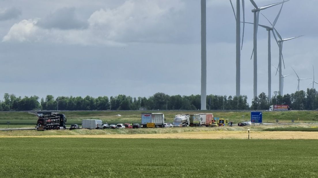 De kop-staartbotsing op de N33