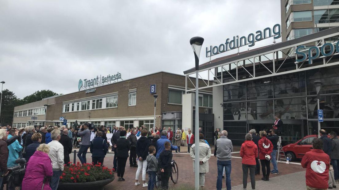 Een eerdere protestactie bij Ziekenhuis Bethesda (Rechten: Janet Oortwijn / RTV Drenthe)