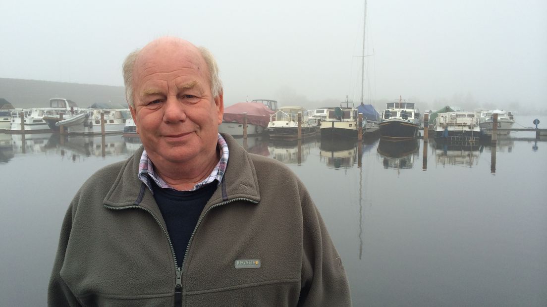 Plezierbooteigenaar en beheerder Dick Van Der Rest van de Doesbaven in Leiderdorp wil de Veenvaart bezoeken