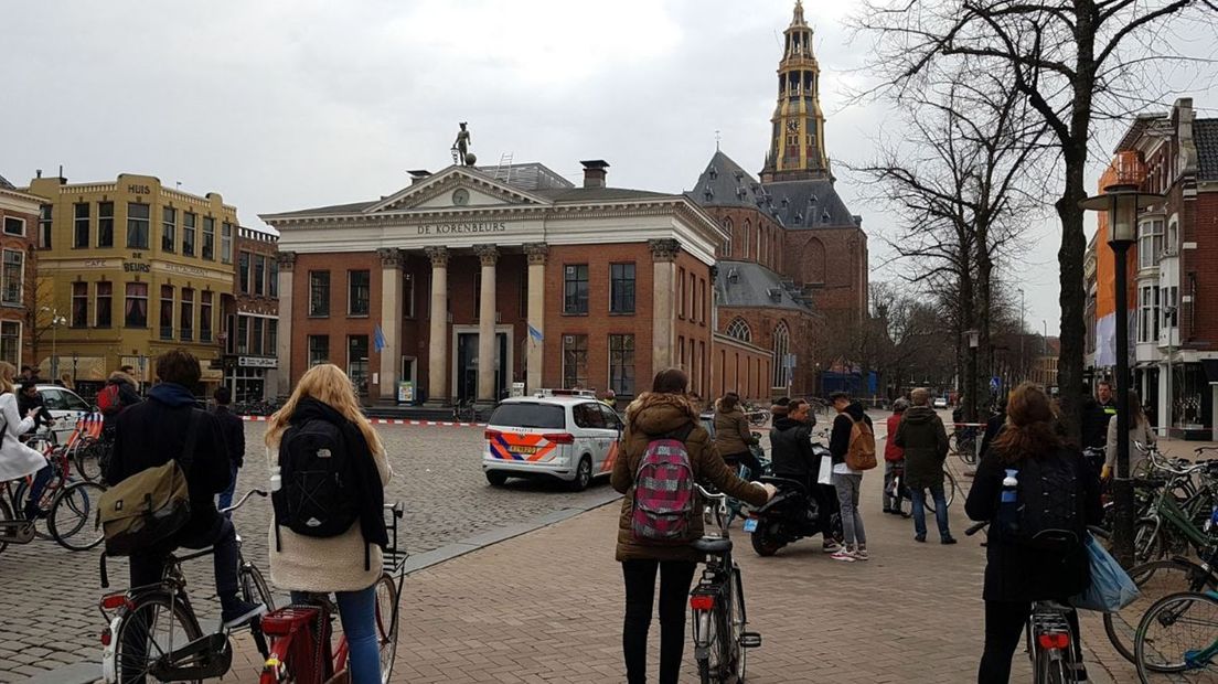 De Albert Heijn Korenbeurs werd maandagmiddag ontruimd